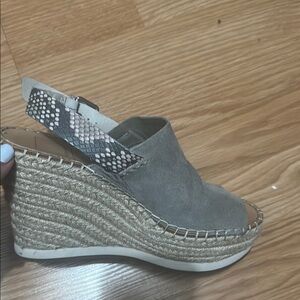 Gray Wedge Sandals with Snakeskin very comfy and stylish, very lite